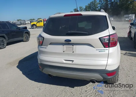 2017 Ford Escape Titanium из США, поврежденный, VIN 1FMCU0JD9HUD72391